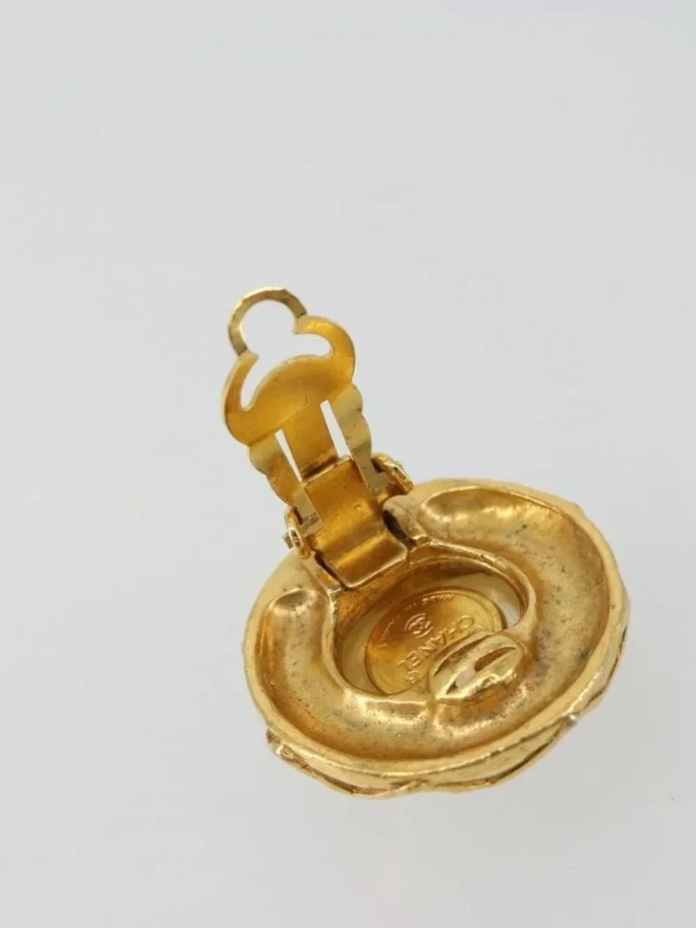 CHANEL Earring metal Gold Tone CC Auth 183501